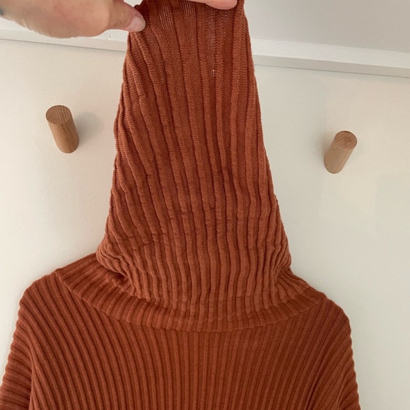 Papillon cozy funnel neck sweater - Picture 7 of 9